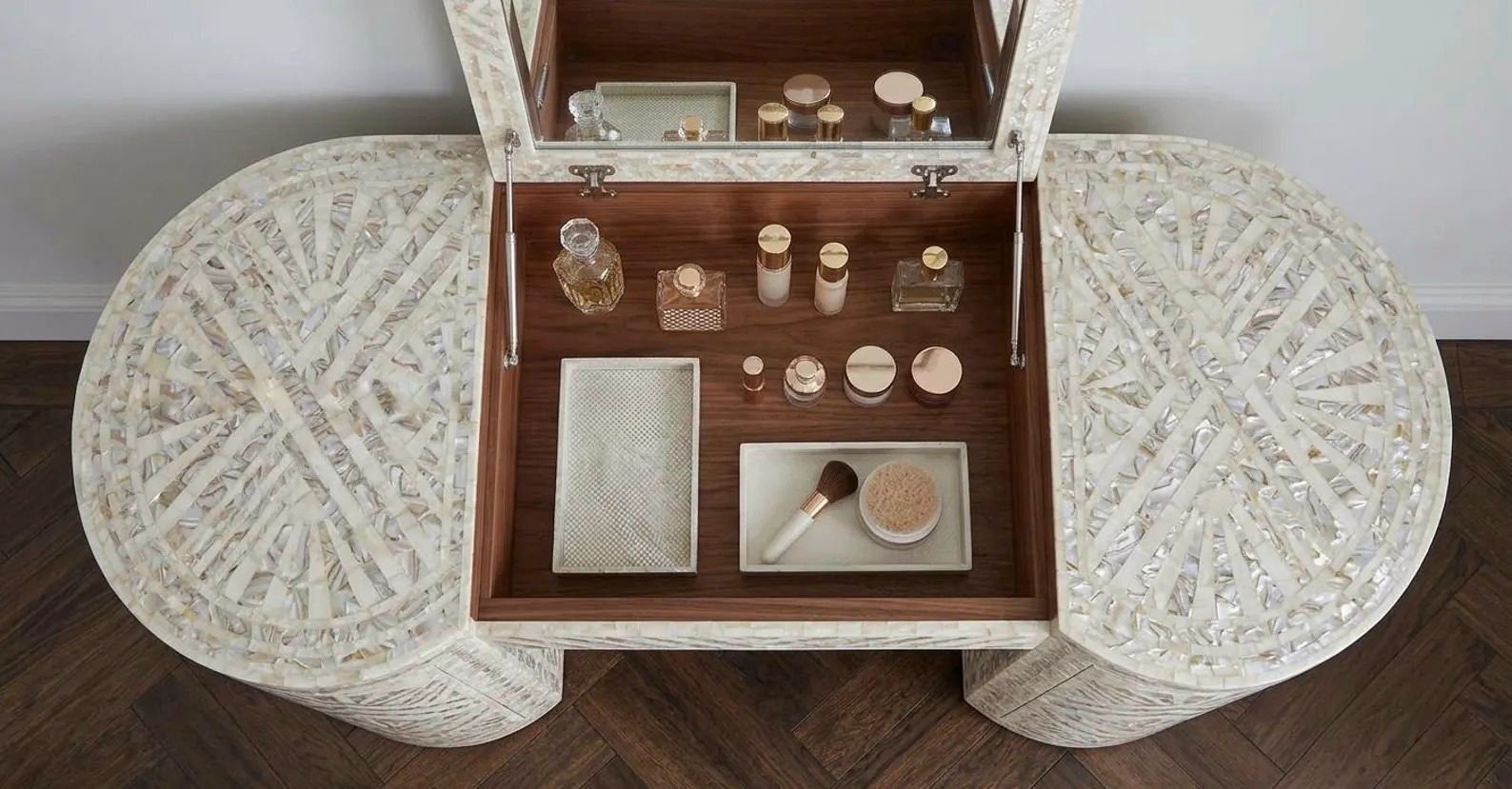 Pearl Heaven mother of pearl dressing table by Ashborn furniture - Image 2